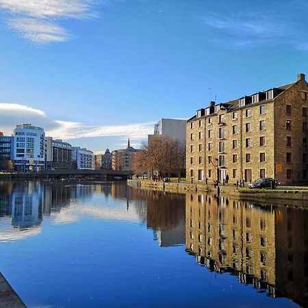 Vibrant Apartment At The Shore In Leith Edinburg Exteriör bild
