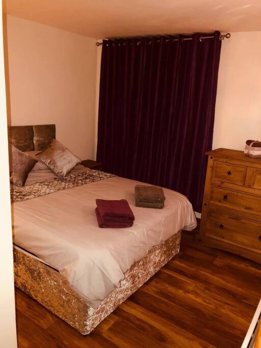 Vibrant Apartment At The Shore In Leith Edinburg Exteriör bild